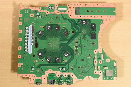 画像ギャラリー No.021のサムネイル画像 / 「PlayStation 5」分解レポート。ソニーらしいこだわりに満ちた設計を，実機をバラして改めて確認してみた
