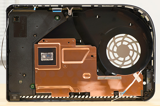 画像ギャラリー No.030のサムネイル画像 / 「PlayStation 5」分解レポート。ソニーらしいこだわりに満ちた設計を，実機をバラして改めて確認してみた