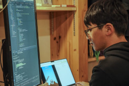 画像ギャラリー No.009のサムネイル画像 / カヤック,おせち料理を調理しながら「ハイパーカジュアルおせちゲーム」を作る動画を公開。完成した9タイトルを2026年1月1日に無料公開