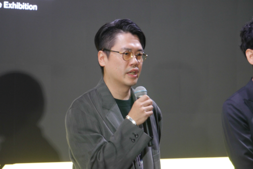 画像ギャラリー No.004のサムネイル画像 / 「攻殻機動隊展 Ghost and the Shell」内覧会レポート。アニメ全作品を横断的に網羅した見ごたえのある展覧会を，ARタチコマの解説付きで楽しめる