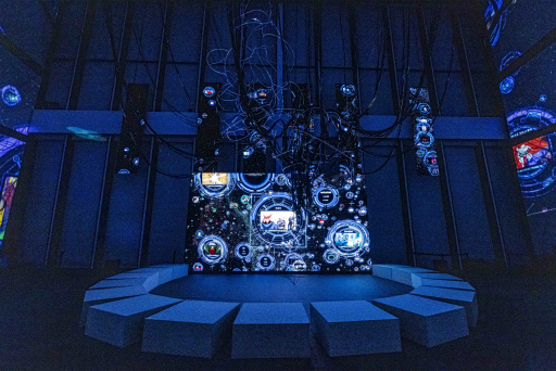 画像ギャラリー No.006のサムネイル画像 / 「攻殻機動隊展 Ghost and the Shell」内覧会レポート。アニメ全作品を横断的に網羅した見ごたえのある展覧会を，ARタチコマの解説付きで楽しめる