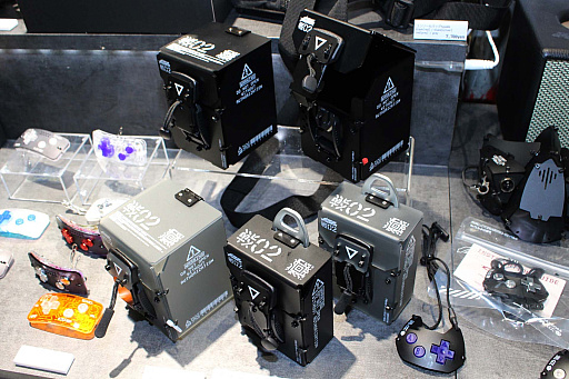 画像ギャラリー No.009のサムネイル画像 / ゲーム機器のパーツをグッズやアクセサリーに融合させたアイテムを製造・販売する「中央町戦術工芸」がTGSに出展。尖ったゲームファンに刺さる魅惑のアイテムを揃える［TGS2025］