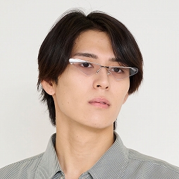 画像ギャラリー No.003のサムネイル画像 / 「HUNTER×HUNTER」から「ゲンスルーのサングラス」が解放(リリース)。「光るヒソカ」「モチモチの木Tシャツ」などを手掛けた担当者の新作