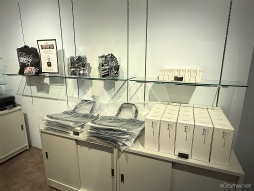 画像ギャラリー No.022のサムネイル画像 / K-POPバーチャルアイドル「PLAVE」日本公演記念ポップアップストアを現地レポート。フォトスペースの仕掛けや限定グッズをチェック！