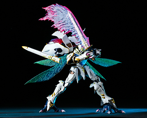 画像ギャラリー No.049のサムネイル画像 / ［レビュー］「METAL BUILD DRAGON SCALE サーバイン（白き秘宝）」ファンタジックで生体感のあるディテールが，唯一無二の存在感