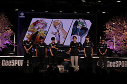 画像ギャラリー No.038のサムネイル画像 / 最高年齢は94歳！ 大阪万博で開催された高齢者向けゲーム大会「GeeSPORTS」は，これからのゲーマー高齢化の受け皿になるか？