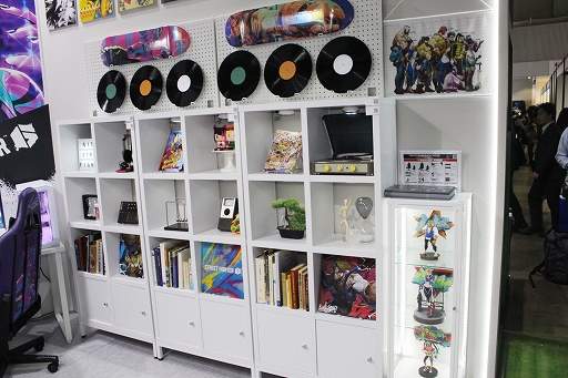 画像ギャラリー No.013のサムネイル画像 / ニトリ×「FFVII REMAKE」「モンハンワイルズ」「スト6」コラボ。ゲームの世界観を盛り込んだ部屋を作れる商品を展開［TGS2025］