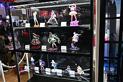 画像ギャラリー No.021のサムネイル画像 / 「アミューズメント エキスポ 2025」レポート。60周年を迎えたクレーンゲームは大人気，それに合わせて会場の雰囲気も様変わり