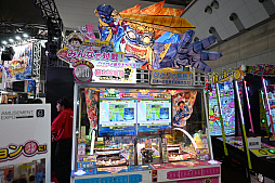 画像ギャラリー No.029のサムネイル画像 / 「アミューズメント エキスポ 2025」レポート。60周年を迎えたクレーンゲームは大人気，それに合わせて会場の雰囲気も様変わり