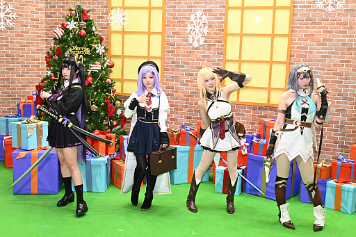 画像ギャラリー No.020のサムネイル画像 / 「コミックマーケット107」レポ。「NIKKE」や「ステラソラ」「ブラウンダスト2」などのブースで公式コスプレイヤーを撮影してきた