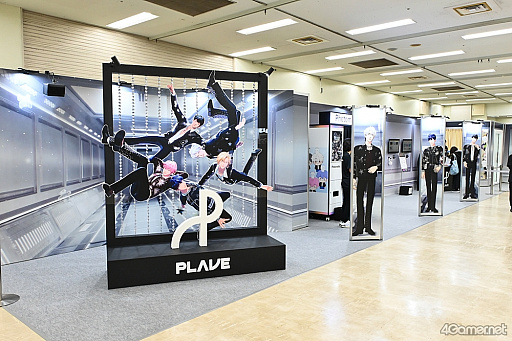 画像ギャラリー No.001のサムネイル画像 / PLAVEがAGF2025を彩る！　スケールアップしたブースと，ライブ会場のような熱気に包まれた噴水広場ステージをレポート