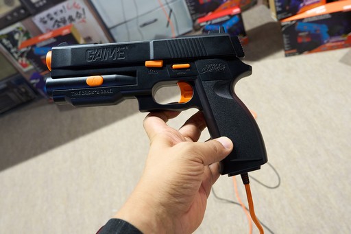 画像ギャラリー No.008のサムネイル画像 / ガンコンやミニ筐体などを体験可能。尖った参考出展でおなじみの達成電器と，そのノリに染まりつつあるパイオニアの共同ブース［TGS2025］