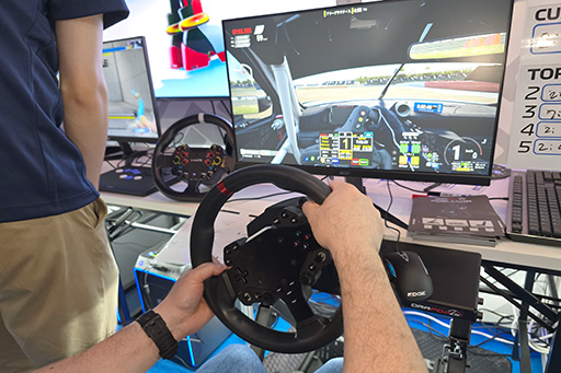 画像ギャラリー No.013のサムネイル画像 / 求む！ゲーマーの声。ホリのブースで開発中のレバーレスアケコンや格ゲー用ゲームパッドへの意見を募集中［TGS2025］