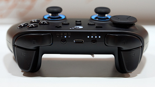 画像ギャラリー No.010のサムネイル画像 / 独自技術でBluetoothでも低遅延なGulikitの新作ゲームパッドに触れてきた。TGSで発表したTMRスティック搭載モデルも披露［TGS2025］