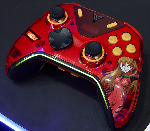 画像ギャラリー No.013のサムネイル画像 / 注目の新製品「VADER 5 PRO」やエヴァコラボのゲームパッドをFlydigiブースでチェックした［TGS2025］