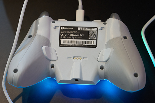 画像ギャラリー No.004のサムネイル画像 / 静電容量式スティックを採用したゲームパッド「Rainbow 3」をMOJHONブースで発見。気になる感触は？［TGS2025］