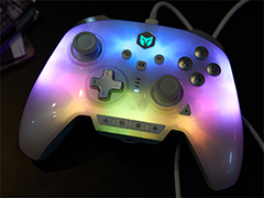 静電容量式スティックを採用したゲームパッド「Rainbow 3」をMOJHONブースで発見。気になる感触は？［TGS2025］