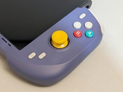 画像ギャラリー No.003のサムネイル画像 / Switch2用合体型ゲームパッド「abxylute N6」をレビュー。ゲームキューブをイメージしたデザインにマクロや連射機能を搭載