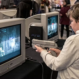 画像ギャラリー No.003のサムネイル画像 / フランスのサブカルフェス「Geek Life」を海外ファミコンでゲーム化。クラウドファンディングを実施中