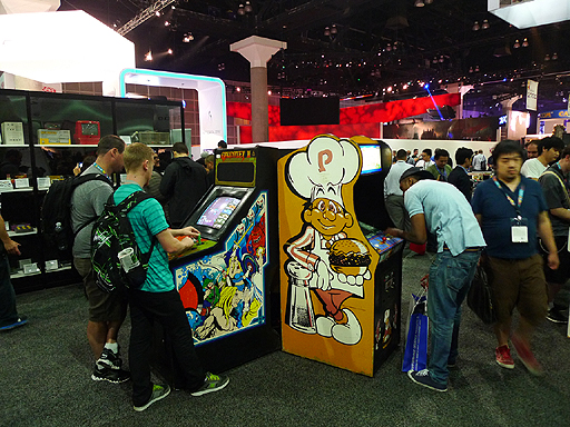 画像集#003のサムネイル/今年もE3に「Videogame History Museum」が出展。レトロなアーケードゲーム筐体や家庭用ゲーム機がズラリ勢揃い