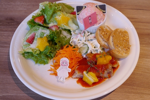 画像集 No.016のサムネイル画像 / カプコンカフェ,「劇場版 SPY×FAMILY CODE: White」コラボ試食会レポート。可愛らしいグッズと趣向を凝らしたメニューがファンをお出迎え