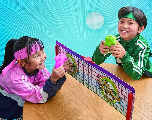 画像ギャラリー No.001のサムネイル画像 / ブタ型ラケットの鼻息で羽根を飛ばし合う。スポーツ系アクションゲーム「ブタミントン」，4月中旬に発売