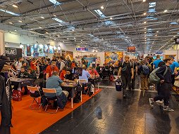 ���������꡼ No.005�Υ���ͥ������ / �����˥ܥ�塼�ॢ�åפ���SPIEL'25���ɥ��ĥ������Ƽ�ޤ��� ���ֻ�֥ܥ�Х��������פ�����