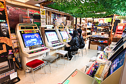 画像ギャラリー No.063のサムネイル画像 / スーパーポテト10時間「秋葉原　都会に眠る思い出に」by 4Gamer